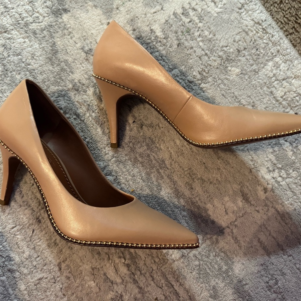 Coach Samantha Tan Women's Pumps - Picture 3 of 3